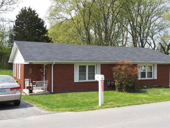 Building Photo - 2 br, 1 bath Duplex - 409 N Breathitt St 4...