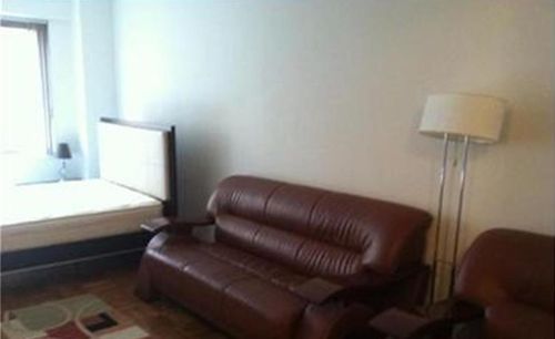 Foto del edificio - 220 E 46th St