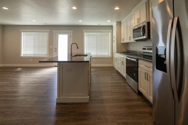 Building Photo - 4156 S 2825 W