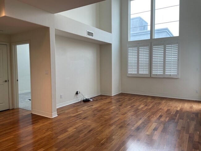 Living Room - 7100 Playa Vista Dr