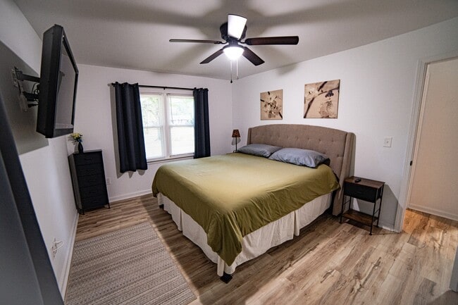 Foto del edificio - 369 Crane Dr