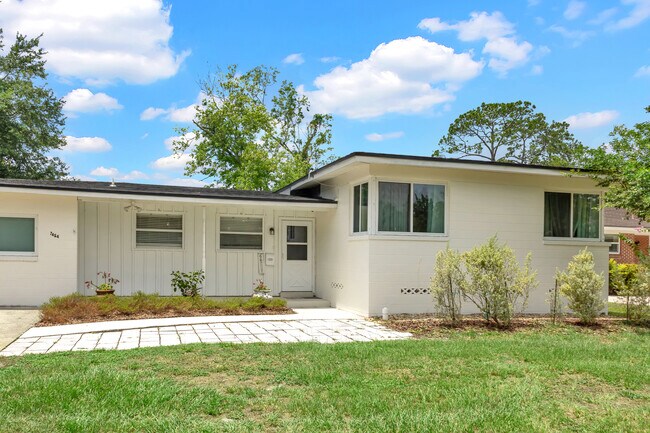 Vista frontal - 7464 Old Kings Rd S