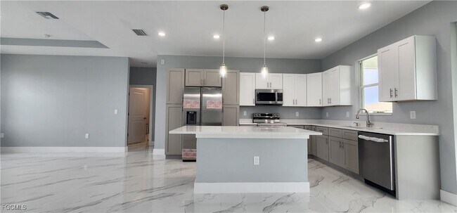 Foto del edificio - 1050 Eisenhower Blvd