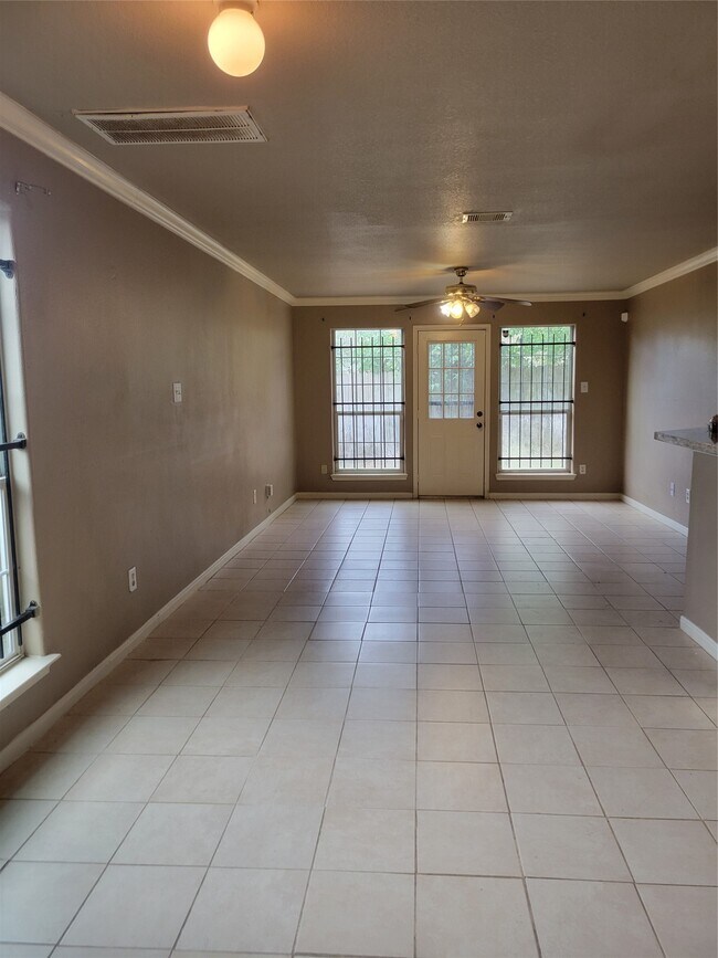 Foto del edificio - 4611 Knoxville St