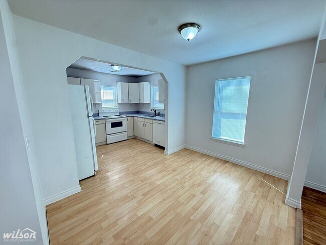 Foto del edificio - Spacious 3bd | 1ba House near Nob Hill Elementary School!