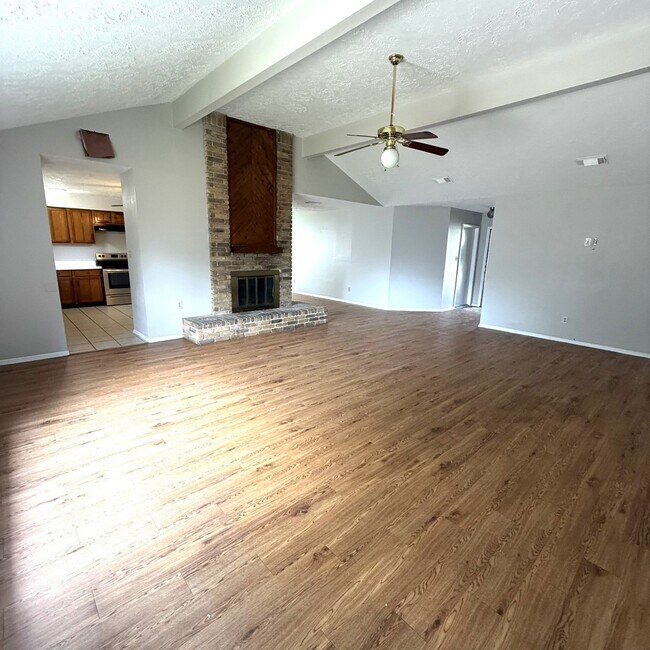 Foto del edificio - 13611 Splintered Oak Dr