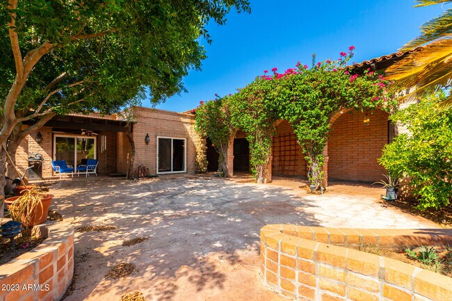 Foto del edificio - 6824 N 17th Pl