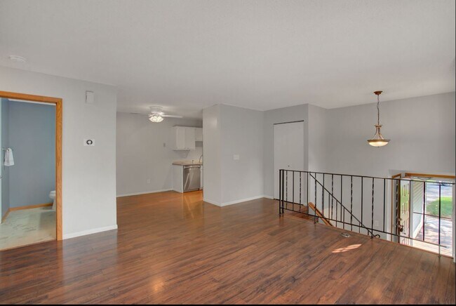 Foto del edificio - 880 Pontiac Ln