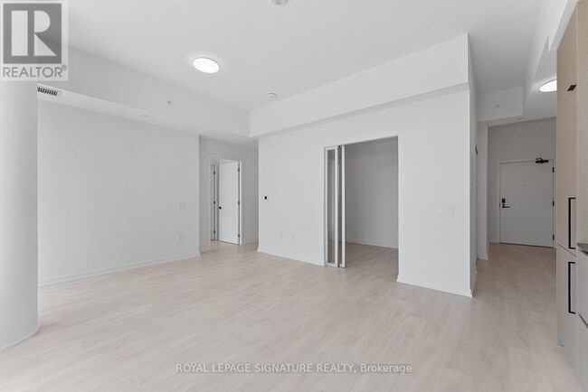 Building Photo - 10 Graphophone Grv