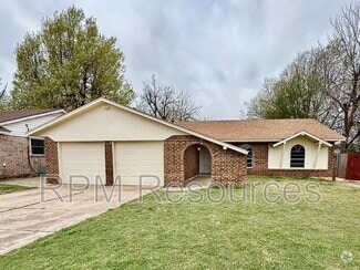Building Photo - 720 Willow Run