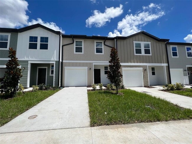 Building Photo - 545 Madison Dr