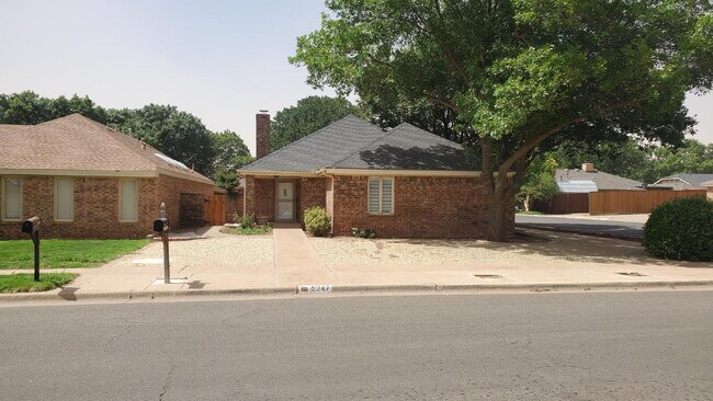 Foto del edificio - Spacious Townhome Southwest Lubbock