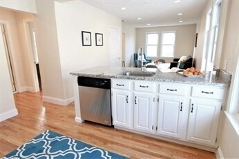 Foto del edificio - 72 Bowdoin St