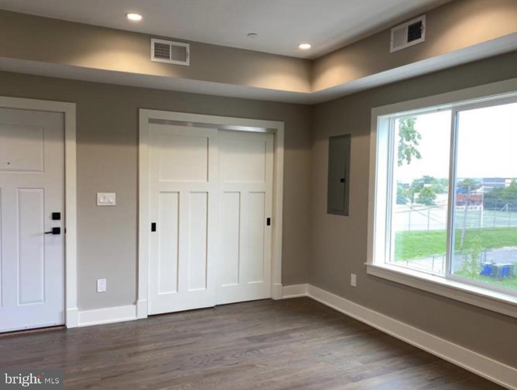 Primary Photo - 1701 Trinidad Ave NE