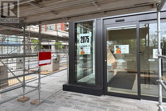 Building Photo - 2075 Lakeshore Rd.