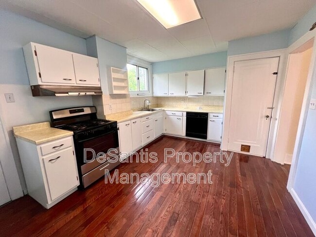 Building Photo - 3306 Shady Ave Ext