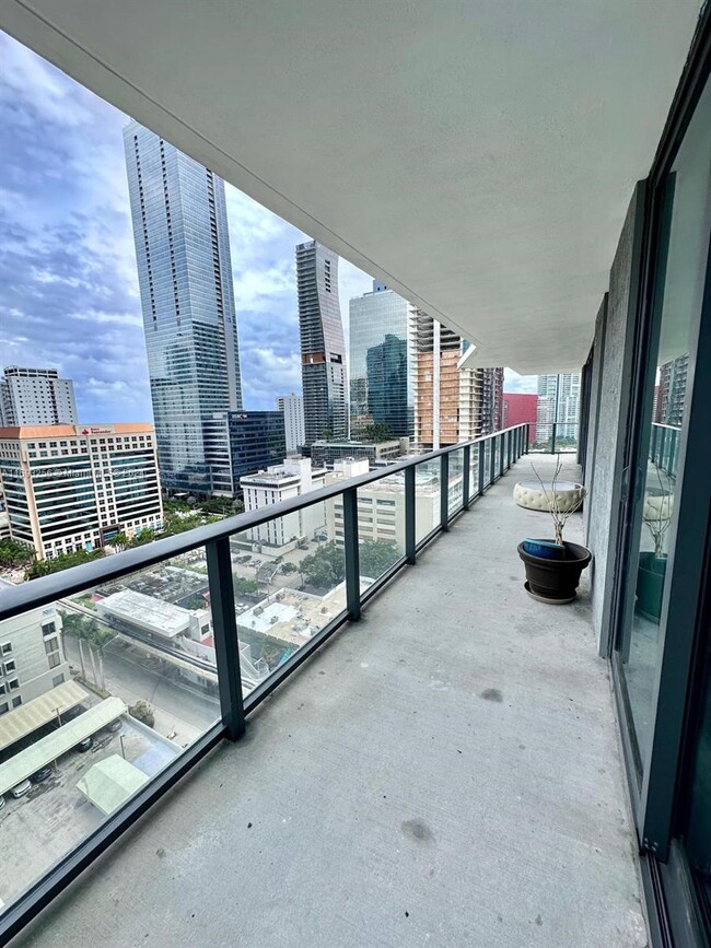 Foto del edificio - 1300 S Miami Ave