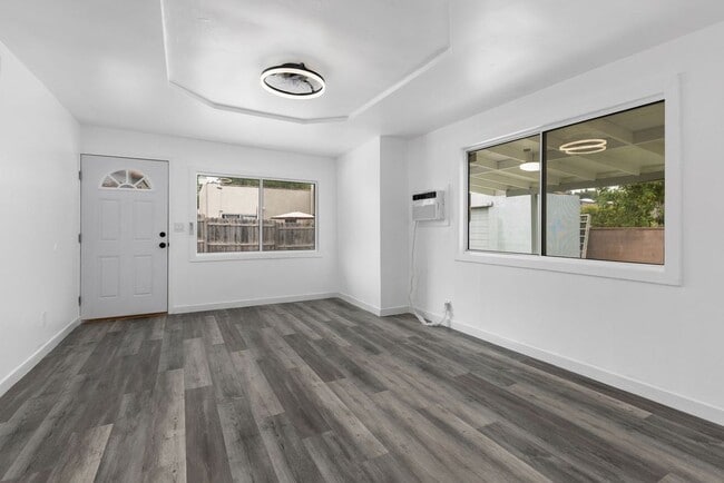 Building Photo - 611 Kimlin Dr