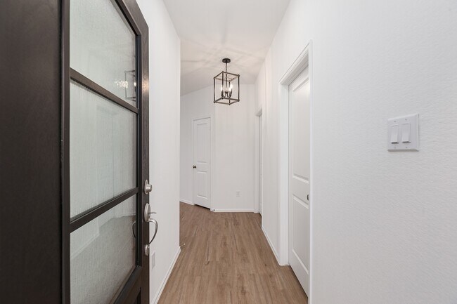 Building Photo - 3025 Marble Rise Trl