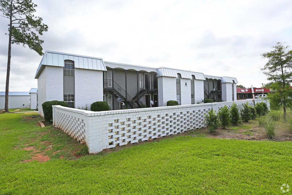 2415 West Apartments Apartments 2415 Dawson Rd Albany, GA