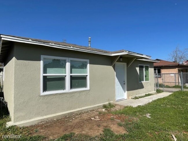 Foto del edificio - 2 br, 1 bath House - 7771 Philbin Ave