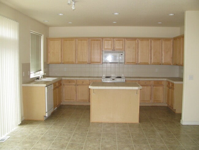 Foto del edificio - 283 NW 208th Ave