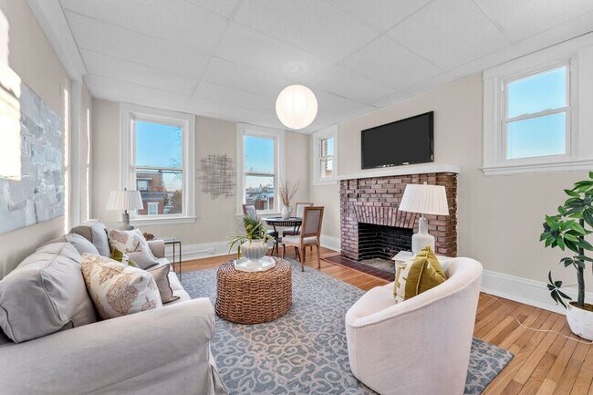 Foto del edificio - 300 E 30th St