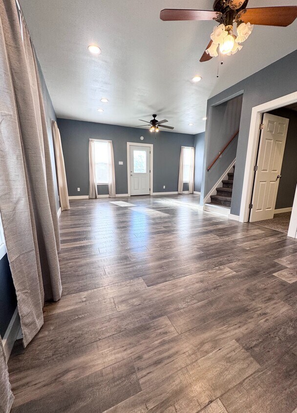 Foto principal - 408 Ave