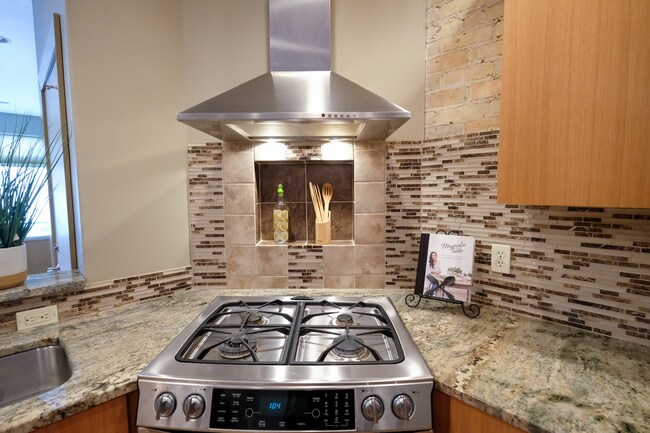 Foto del edificio - Downtown Midland Main Street Loft $1800/month