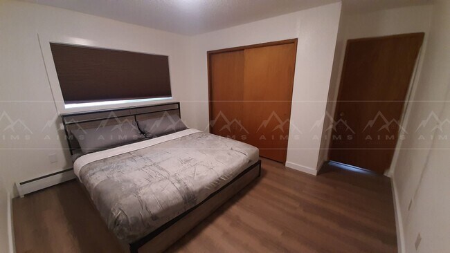 Foto del edificio - 933 W 20th Ave