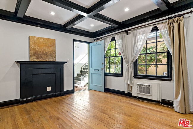 Foto del edificio - 1324 Westwood Blvd