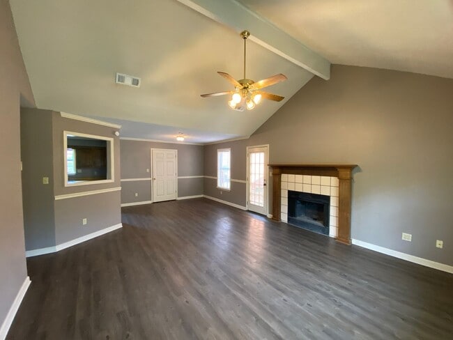 Foto del edificio - 3BR/2BA For Rent