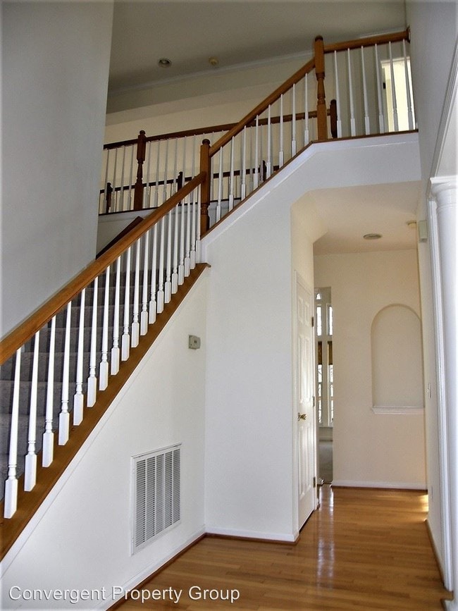 Building Photo - 4 br, 3.5 bath House - 7 Noble Oaks Lane
