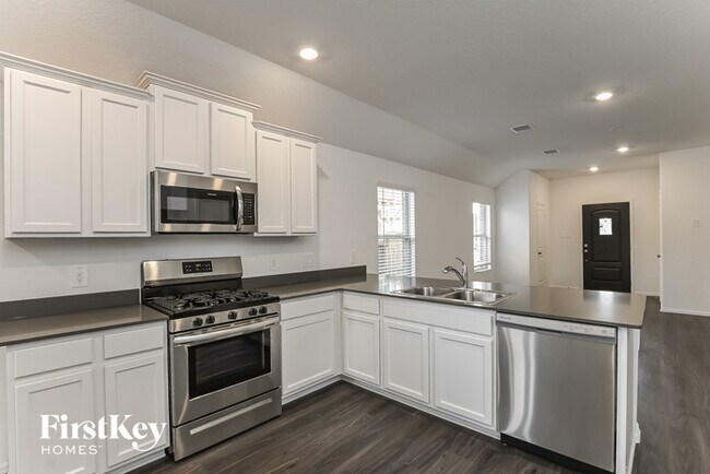 Foto del edificio - 18438 Summit Ranch Dr