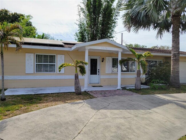 Foto del edificio - 5170 61st Ln N