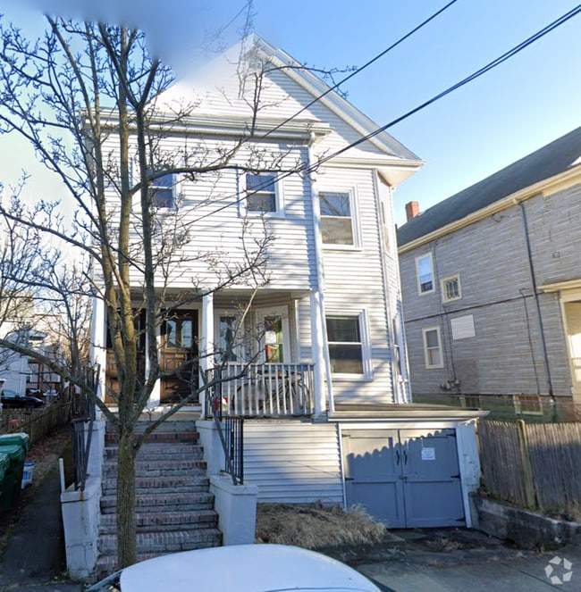 Building Photo - 12 Pinkham Rd