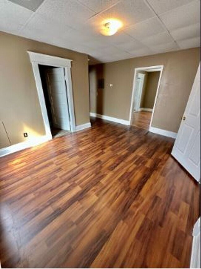 Foto del edificio - 263 E Loudon Ave