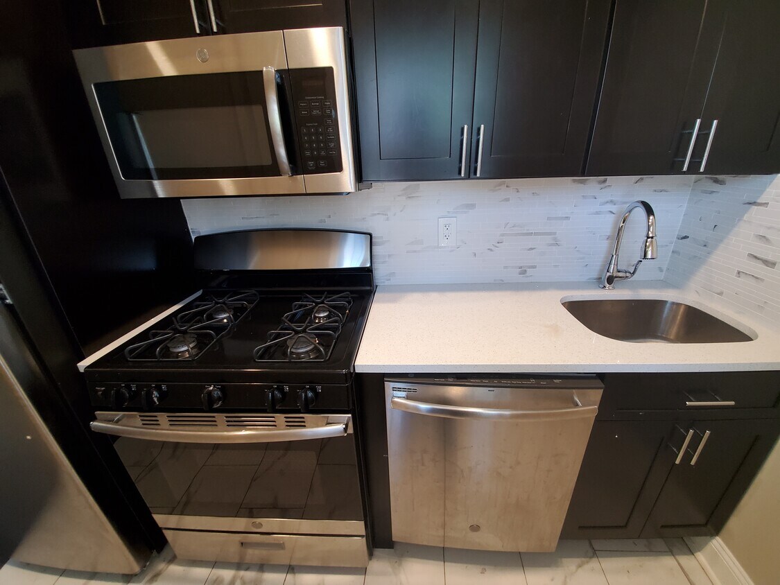 Foto principal - 2505 John F. Kennedy Blvd