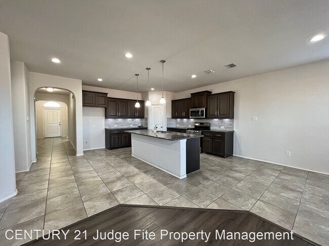 Foto del edificio - 4 br, 2 bath House - 5216 Sugarcane Lane