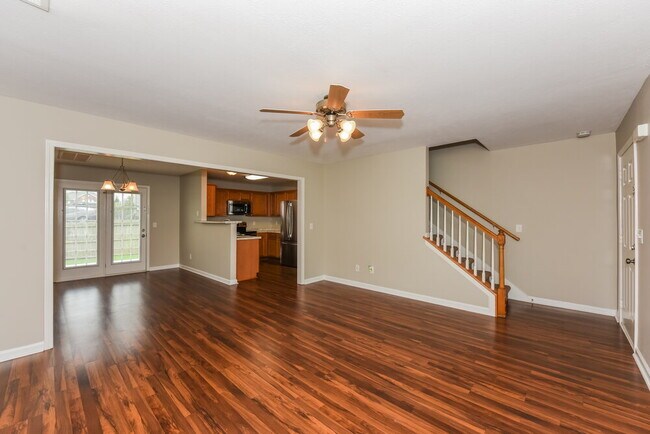 Foto del edificio - 143 Howard Woody Dr