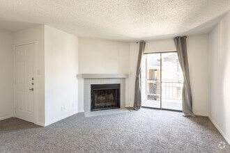 1BR, 1BA - 656SF - Mueller Flats Apartments