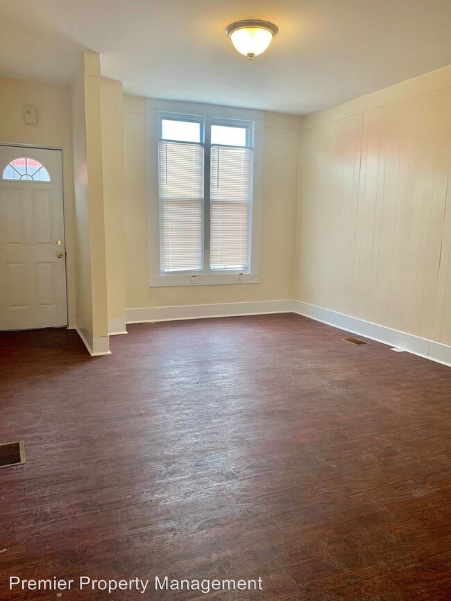 Building Photo - 2 br, 1 bath House - 216 S. Smallwood Street