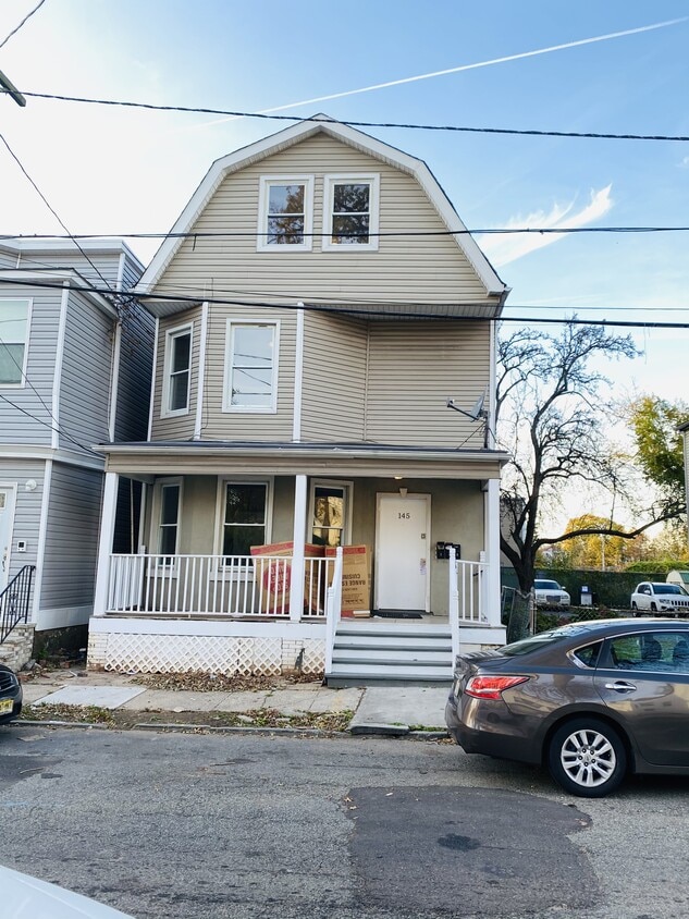 Primary Photo - 145 Hobson St