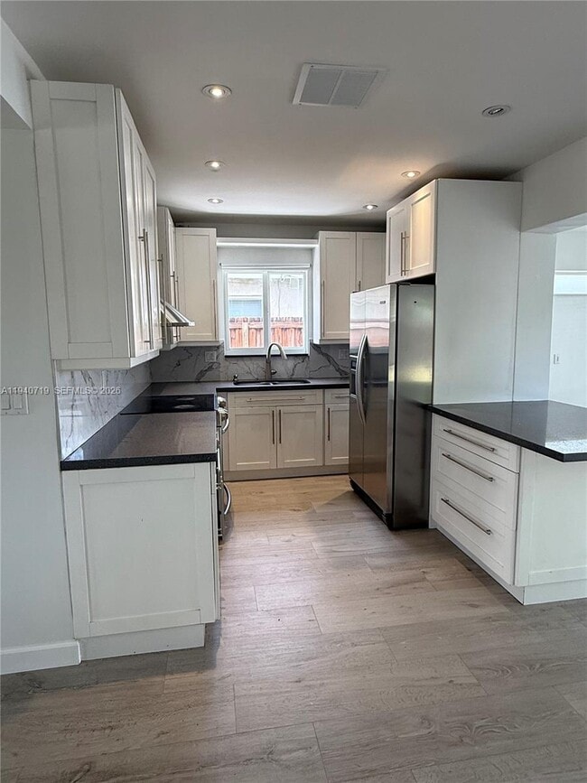 Building Photo - 7415 Normandy St