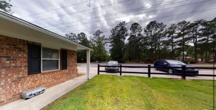 Building Photo - 548 Orangeburg Rd