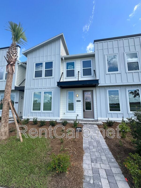 Foto principal - 6541 Cyrils Dr