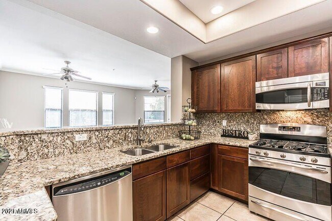 Foto del edificio - 7601 E Indian Bend Rd
