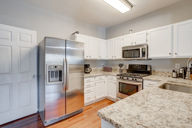 Building Photo - 14304 Rosy Ln