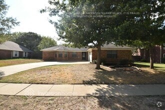 Building Photo - 816 Western Trail