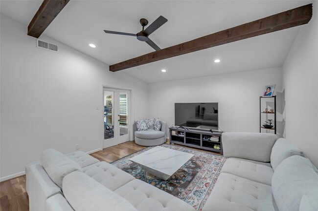 Building Photo - 7915 Greenbush St